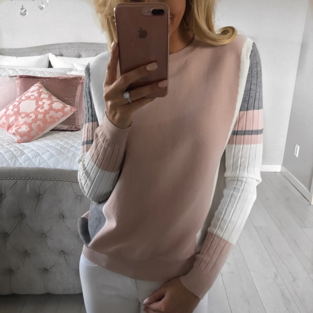 Winter Contrast Color Sweater - Picture 6 of 8